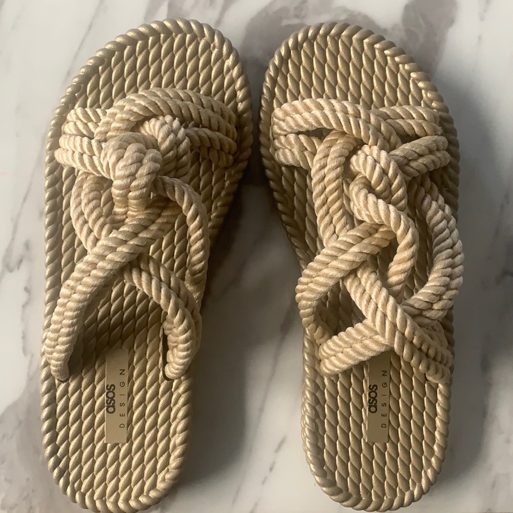 So Cute Woven Tan Sandals!